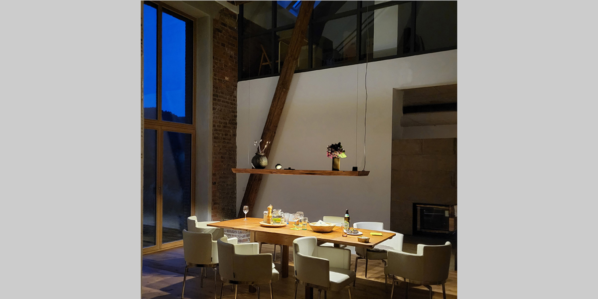 Altholz LED Plattform 180cm, Deckenhöhe 6m