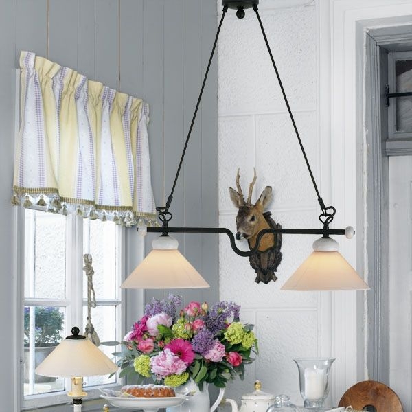 Menzel Provence Keramik Hängeleuchte Eisen mit Keramik für den länglichen Tisch ab120cm Lampengläser Opal weiß für das Landhaus